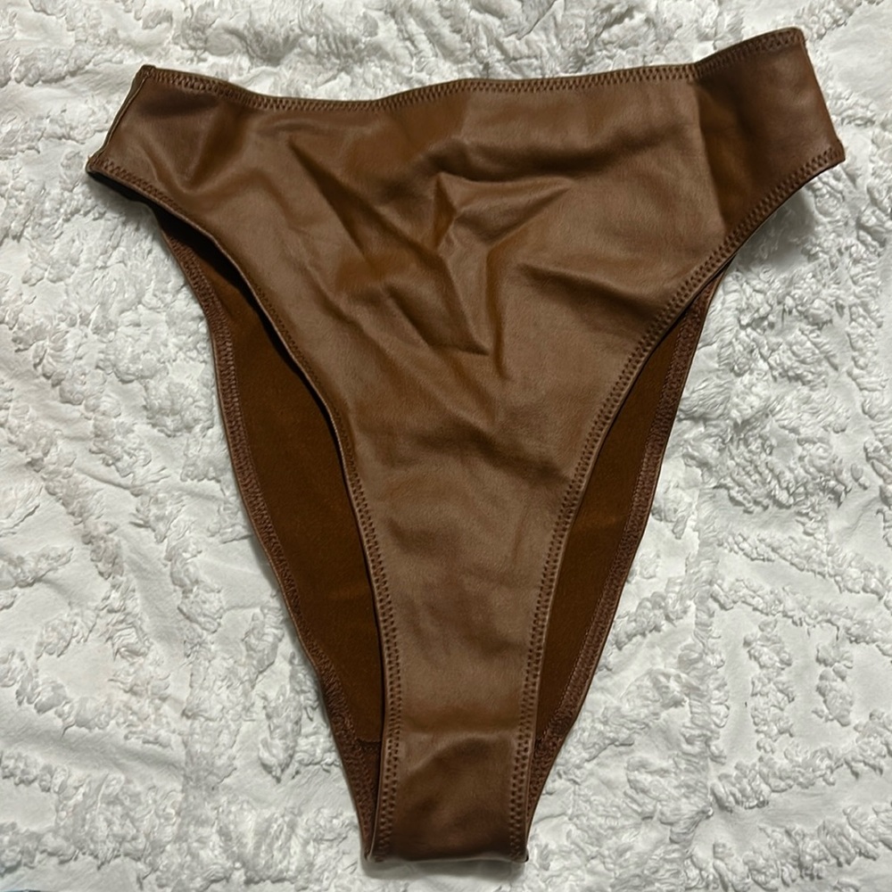 KIM KARDASHIAM Skims Vegan Leather Underwear